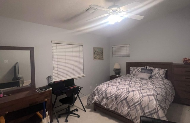 Charming bedroom in a welcoming Palmdale home with AC, WiFi