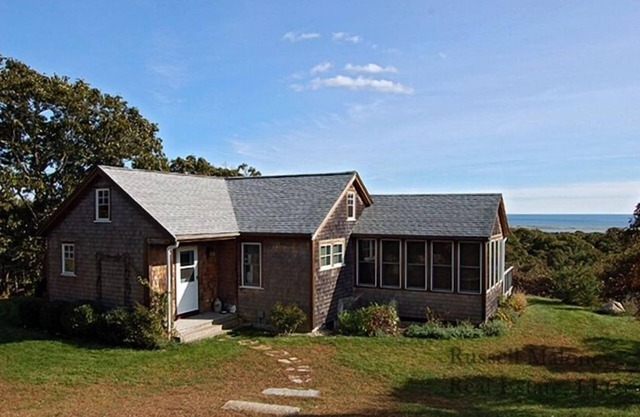 Charming Chilmark Cottage With Big Atlantic View; Private Pond And Beach