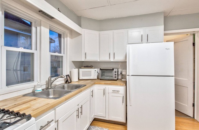 Charming Cuse home close to downtown & university