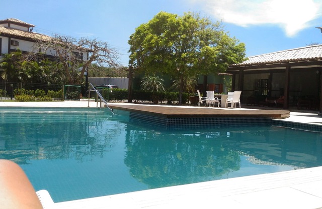 Charming duplex house in Búzios in a gated community with full infrastructure.