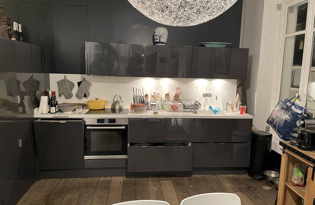 Charming duplex apartment in sunny Marais district