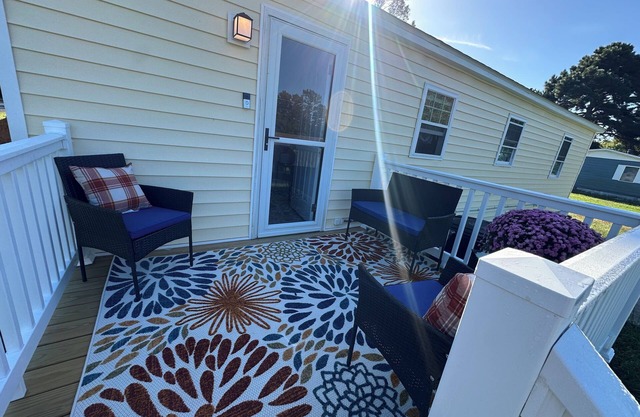 Charming family friendly 3-bedroom house in Painter with AC and outdoor patio