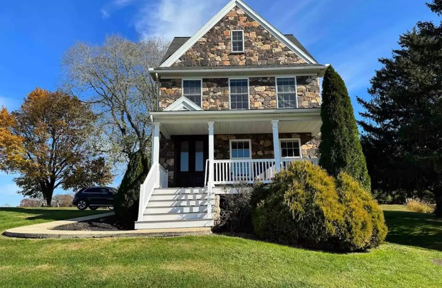 Charming Farmhouse In Quarryville,PAnn