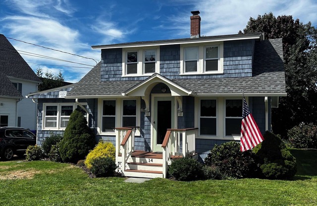 Charming Groton Long Point Cottage 1 Block From Beach