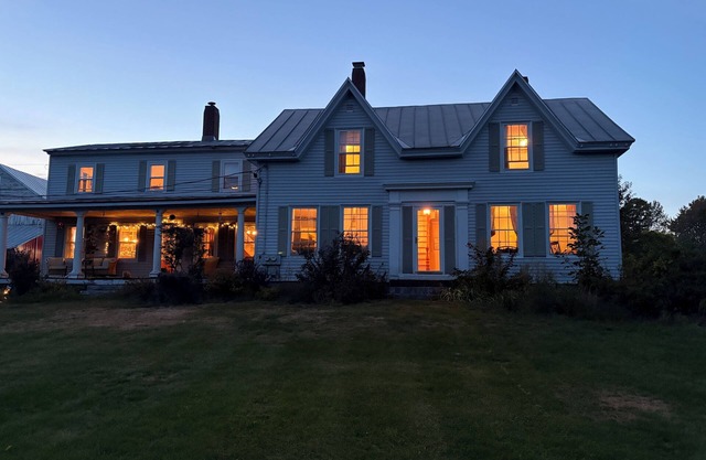 Charming Guest House on Farm - Pets Welcome