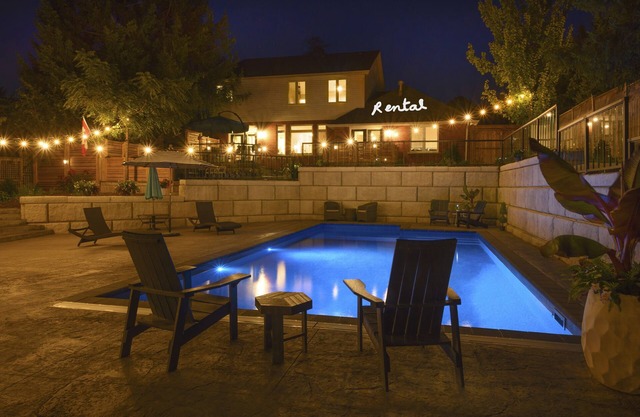 Charming Hideaway: 1-bedroom Apartment