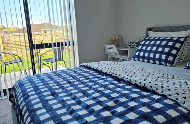 Charming Hillcrest Hideaway in Hamilton – Room for Two, Near Uni & Gardens!