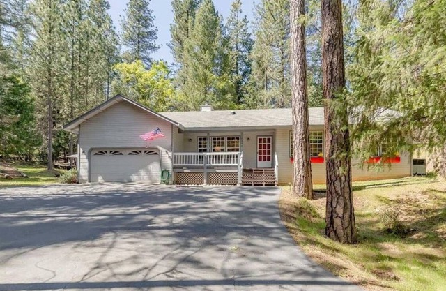 Charming home in Sierra Nevada Foothills