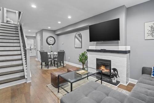 Charming Home Parking, Sleeps 10, Wfh Space