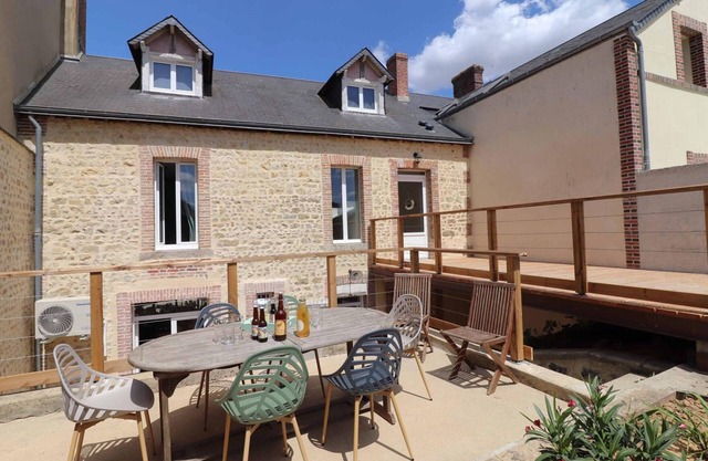 Charming house for 8, close to leisure activities