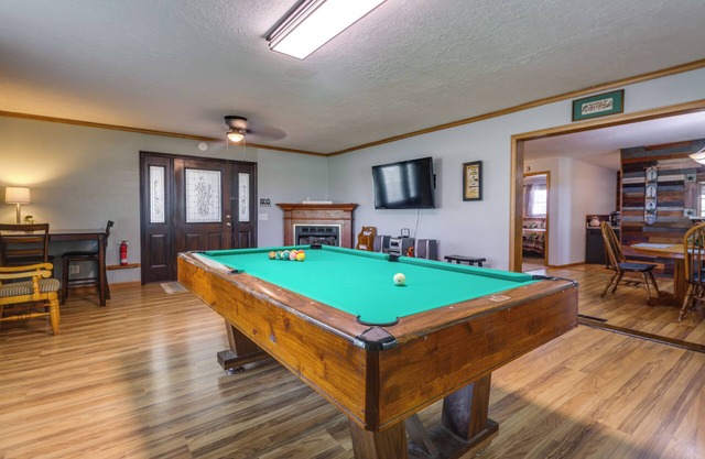 Charming Kaw Lake Country Home w/Game Room!