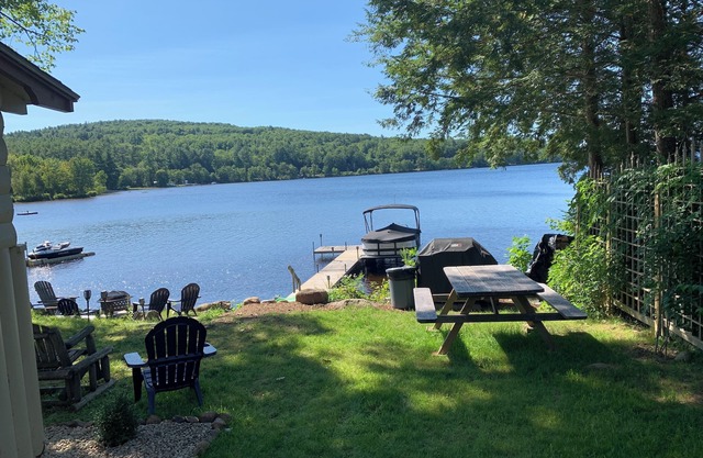 Charming Lakefront Cabin