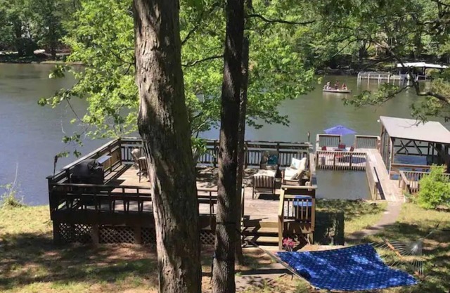 Charming lakefront home