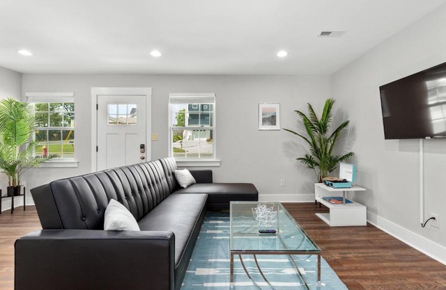 Charming Modern 3-Bedroom Home in East Nashville!