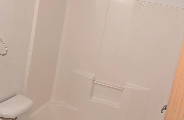 Charming, Modern, Clean Furnished 2-bdrm apt in Knapp with AC, WIFI & Laundry