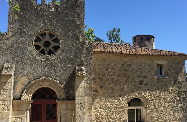 Charming property with its chapel and towers