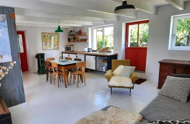 Charming quiet house with garden in Kerlard
