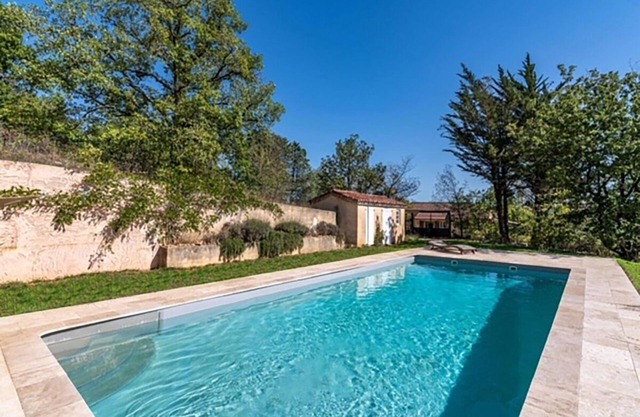 Charming Rustic Retreat, Private Pool & Panoramic Views of the Beautiful Lot Countryside!