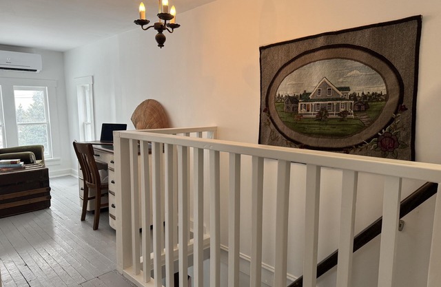Charming rustic retreat with Bay of Fundy Views, escape to our serene haven.