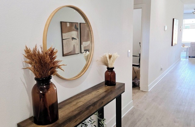 Charming,Spacious Getaway Crib on The Ridge!Escape the Ordinary,Stay in Comfort!