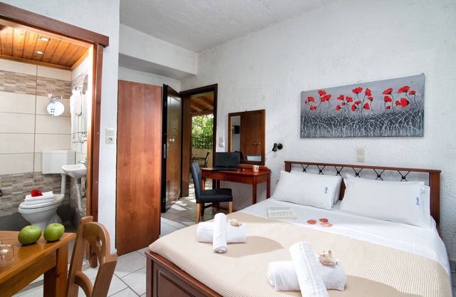 Charming Studio 2 minutes walk from a sandy beach