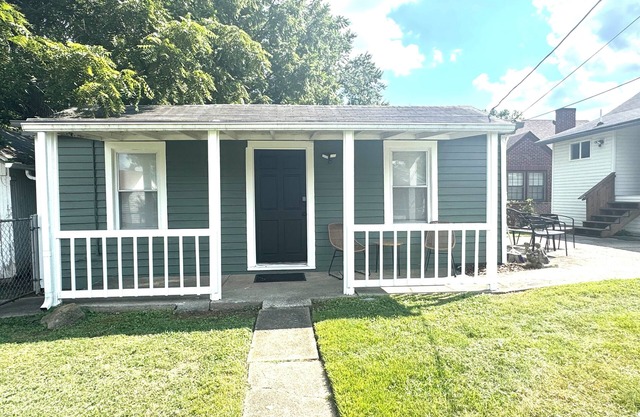Charming studio in fabulous Louisville