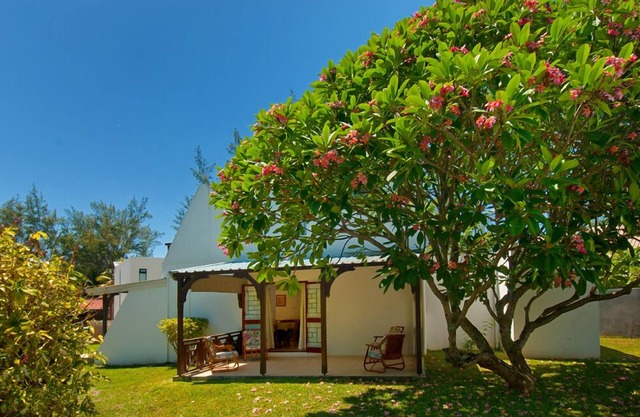 Charming villa, beachfront, family welcome, very good price