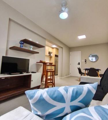 Charmoso 2 dormitórios a poucos passos da Praia em Balneário Camboriú!