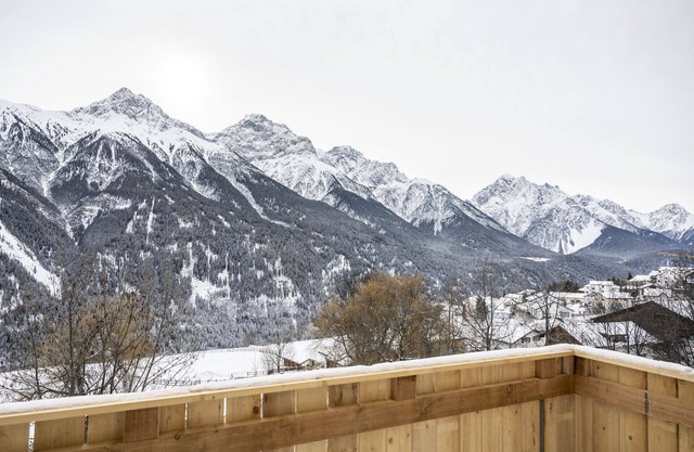 Chasa Chavröl: 3.5 room holiday apartment at with panoramic view in Sent