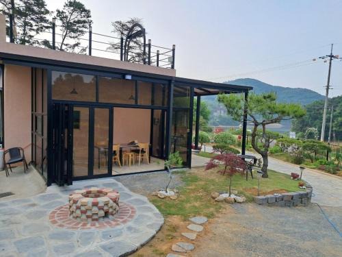 Cheonan Stay Daejeong Lake