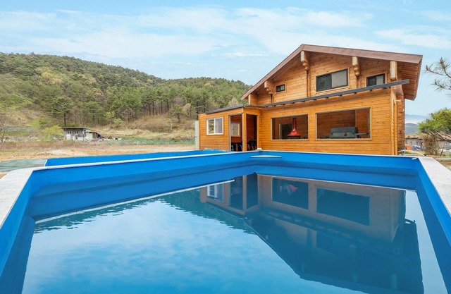 Cheongdo Ellago Poolvilla Pension