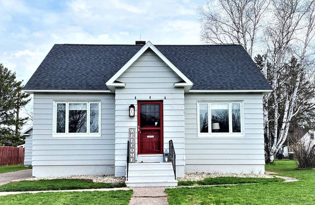 Chequamegon Cottage | 2 Bed, 1 Bath