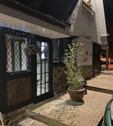 Chequers Country Inn