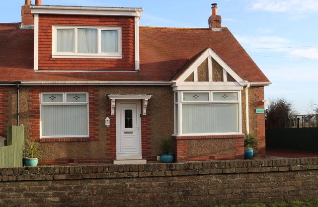 Cheviot View - Newton by the Sea, Northumberland