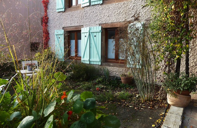 Chez Dimanche F2 in an old farmhouse in the heart of a village adjoining Belfort