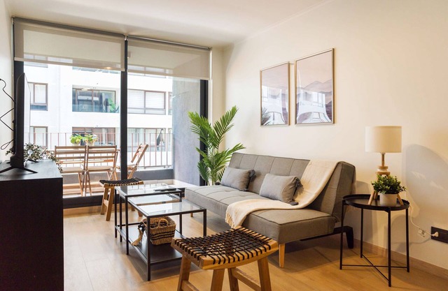 Chic 1BR Oasis for 3 in Bustling Las Condes