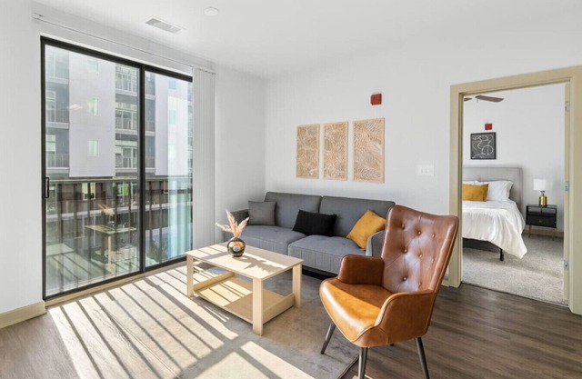 Chic 2BR Apartment | Prime Downtown Stay