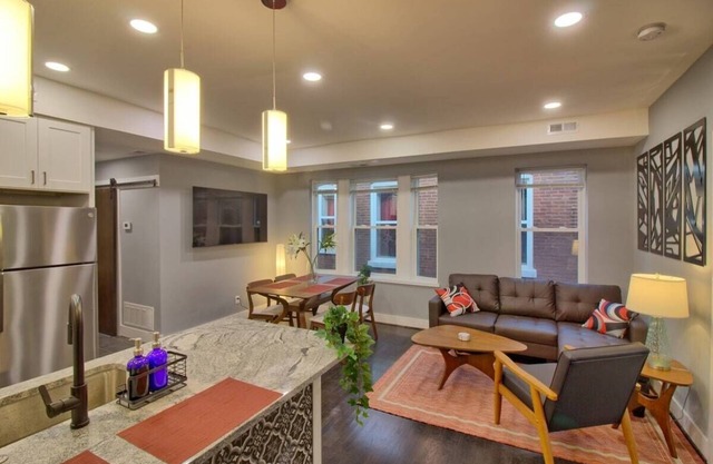 Chic 2BR Gem | TG Park | Patio+Yard+W/D+Workspace