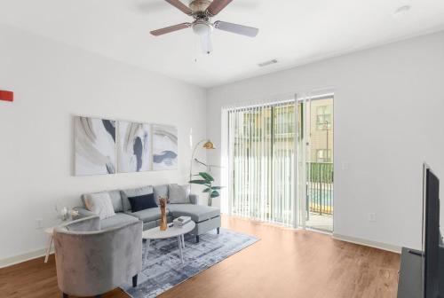 Chic and Newly Furnished 1Bedroom Gem with Sleek Amenities