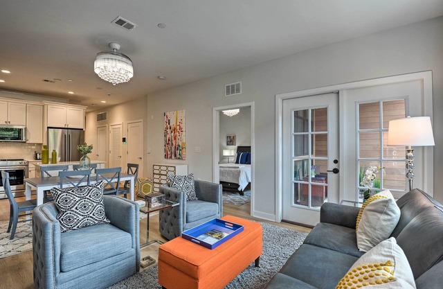 Chic Condo w/Balcony in the Heart of Annapolis!