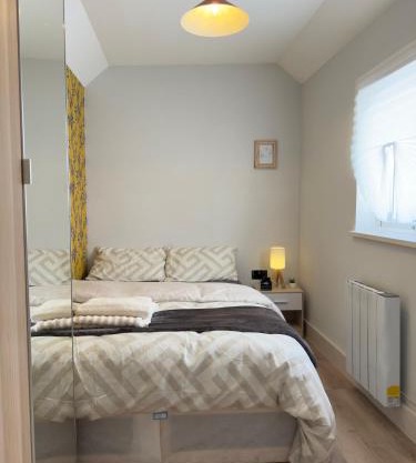 Chic Cozy Room with PS5, Mini Bar & Shared Spaces