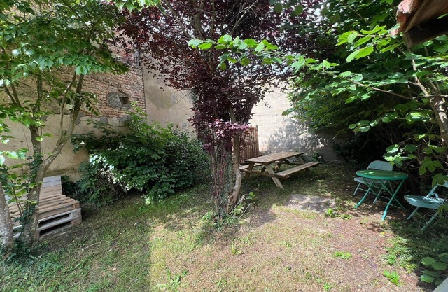 Chic Home Stay with Kitchenette