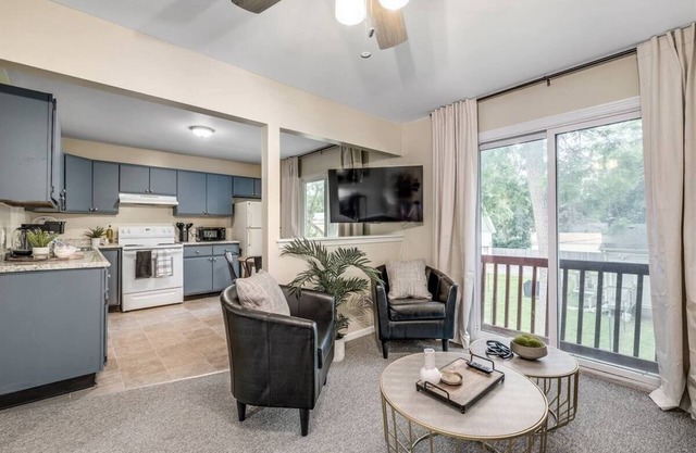 Chic Remodeled Retreat Near Emu: Easy Commute 2 Bedroom Apts