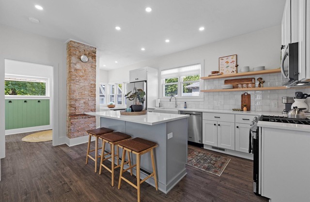 ✨ Chic Retreat with Fire Pit- Near Downtown & Weddings Venues ✨