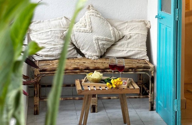 Chic Studio+Pool+2mins-Baga Lanenn