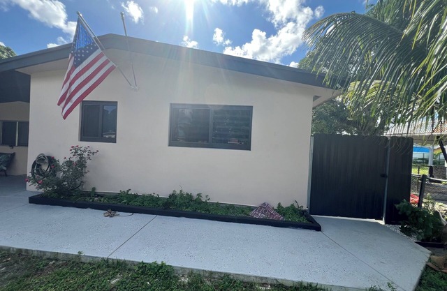 Chic studio with WiFi and AC in vibrant Miami