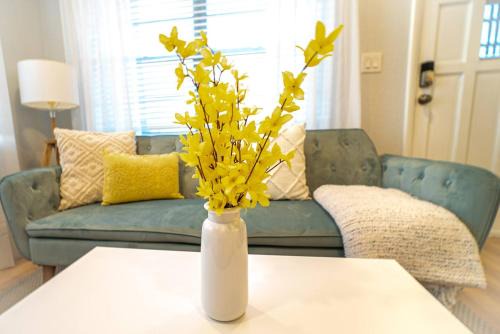 Chic & Stylish Central Location