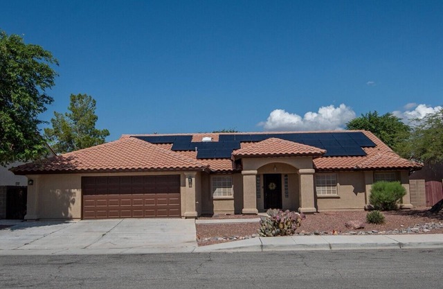 Chill & Splash HousenWelcome to your Private Oasis!