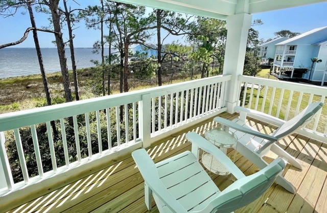 ChilSea: Kayak, SUP, Views & more!