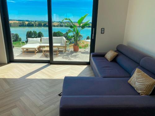 Chojno 31i- dom wypoczynkowy przy jeziorze z jacuzzi